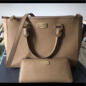 Leather Michael Kors handbag with matching wallet